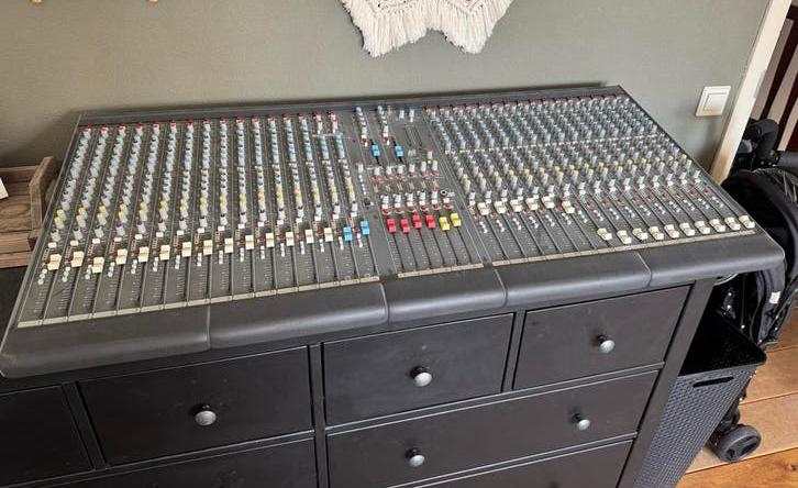 Allen & Heath GL2200 mengpaneel, Muziek en Instrumenten, Ophalen, Gebruikt, 20 kanalen of meer, Microfooningang