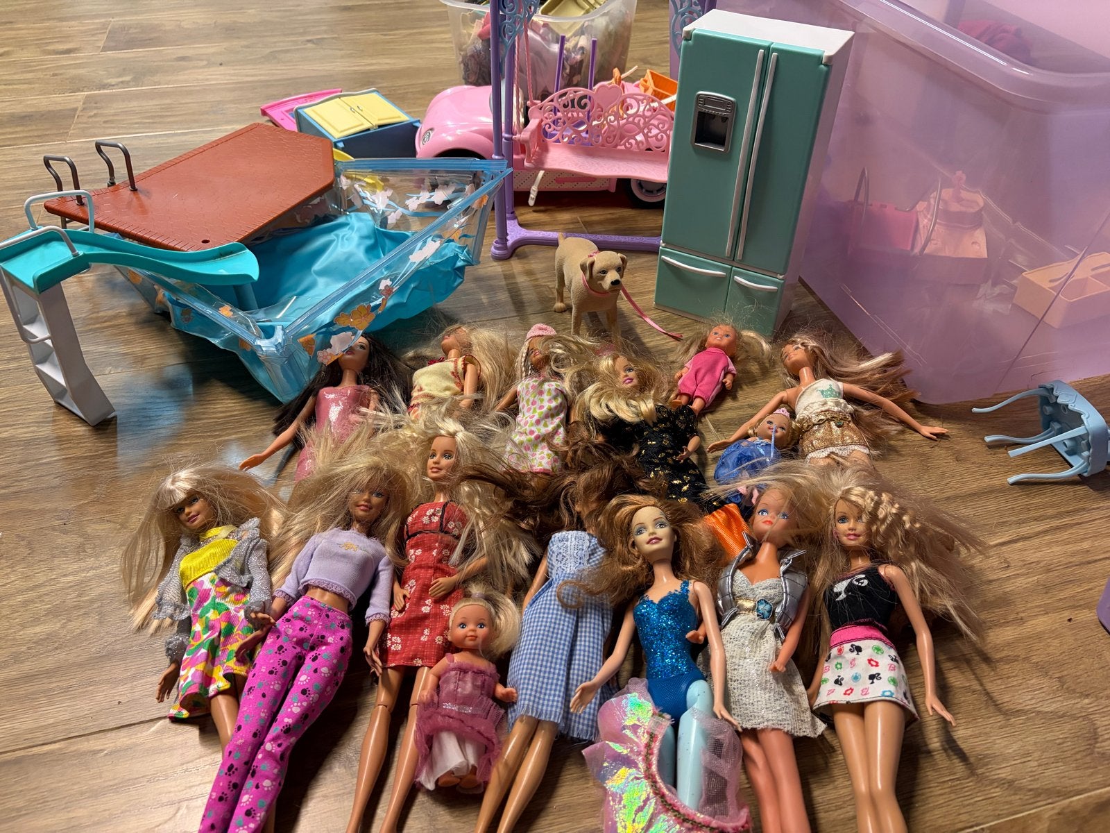 Grote Barbie collectie met poppen, meubels en accessoires, Kinderen en Baby's, Speelgoed | Poppen, Ophalen, Gebruikt, Barbie