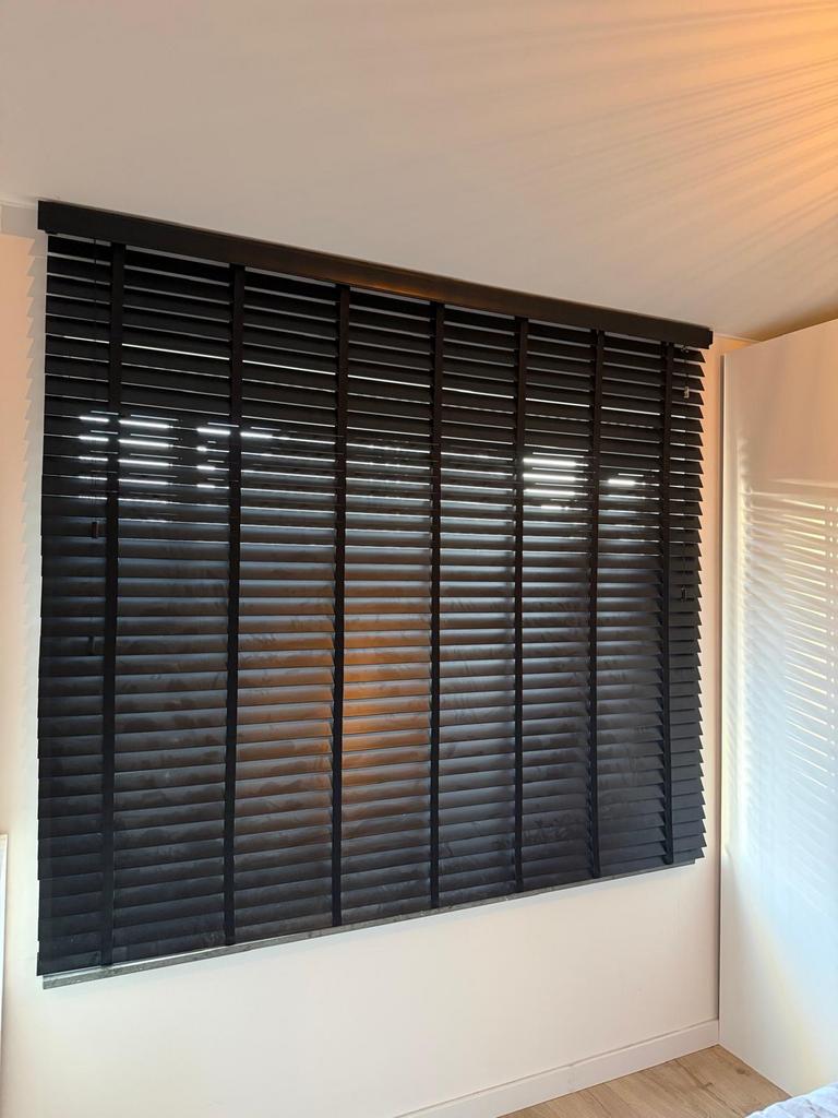 Zwarte houtlook jaloezieën, 200cm x 175cm, Zwart, Ophalen of Verzenden, Zo goed als nieuw, 200 cm of meer