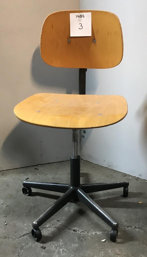 Werkplaatsstoel, diverse modellen, gebruikt, Ophalen, Gebruikt, Hout, Twee
