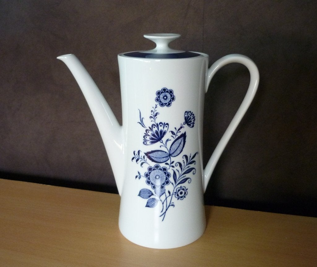 Grote witte porseleinen koffiekan blauwe bloemen Mitterteich, Ophalen of Verzenden