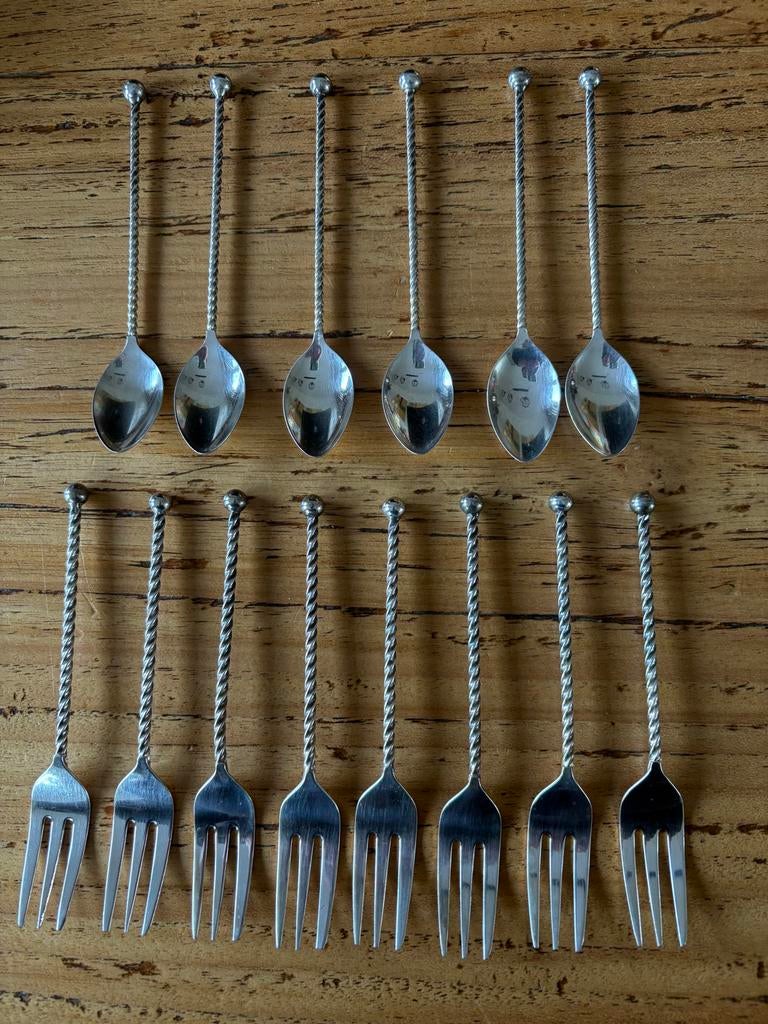 Set van 8 gebaksvorkjes en 6 lepeltjes AH 90, Ophalen of Verzenden