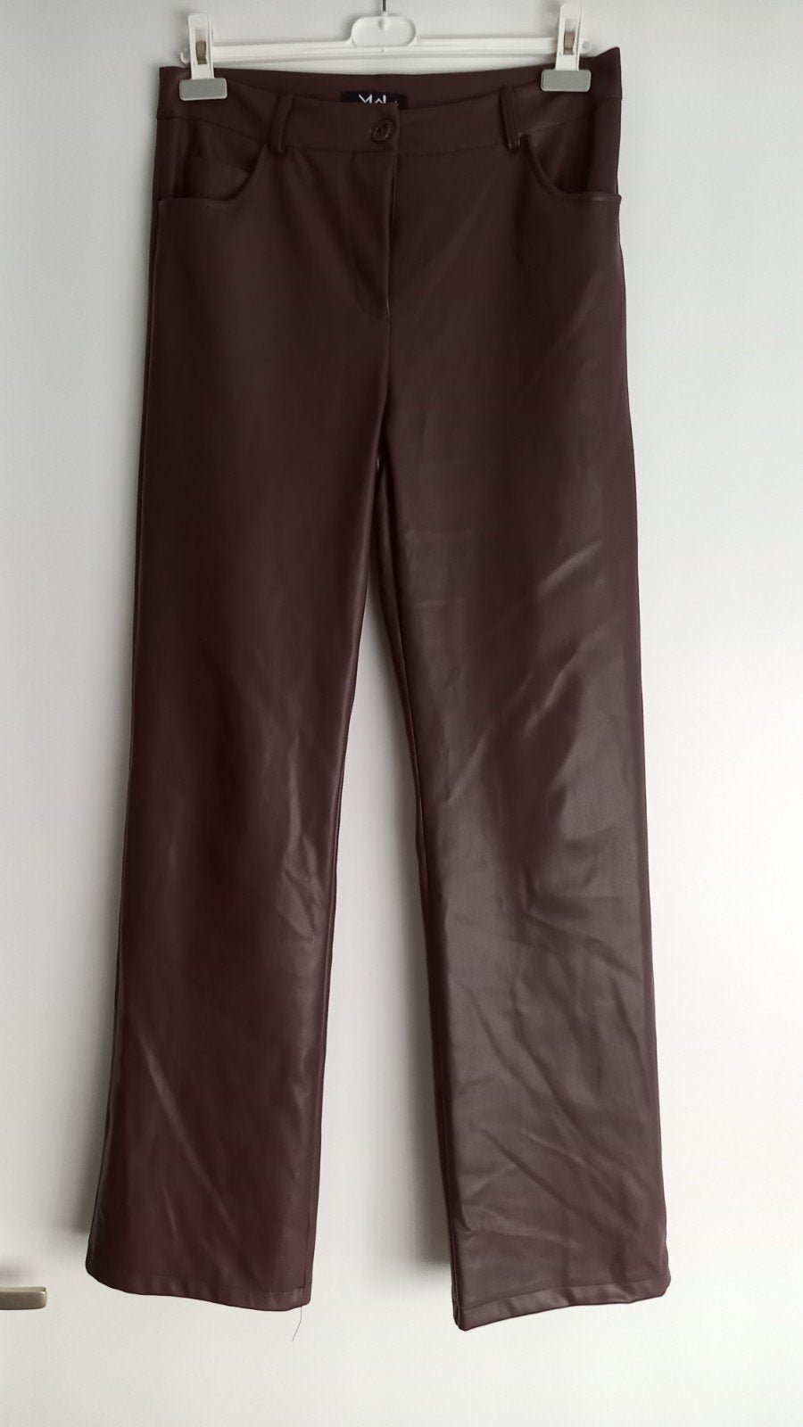 MOST WANTED IMITATIE LEREN BROEK MAAT L., MOST WANTED., Bruin, Maat 42/44 (L), Ophalen of Verzenden