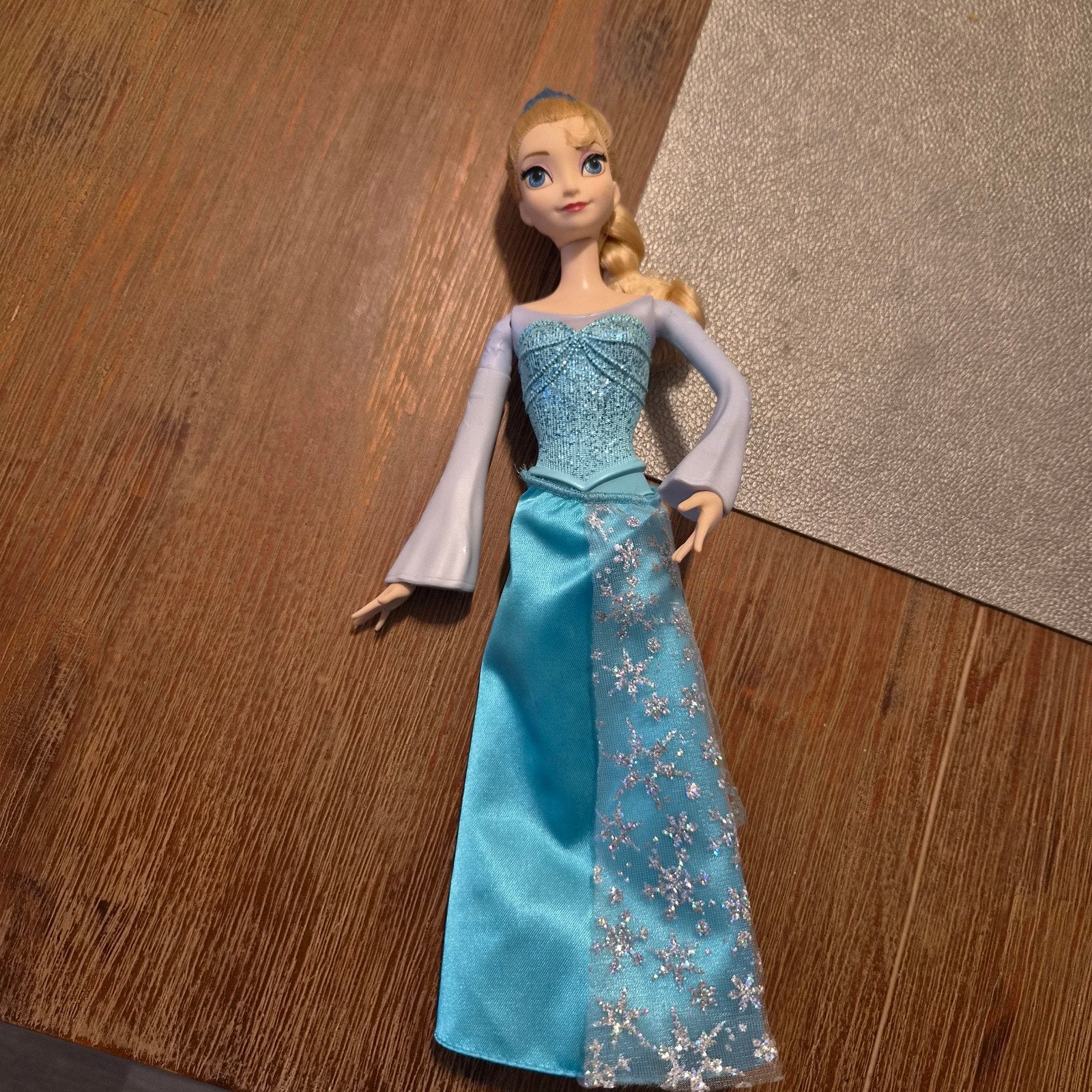 Disney Frozen Elsa pop met jurk, Ophalen of Verzenden, Gebruikt, Overige typen