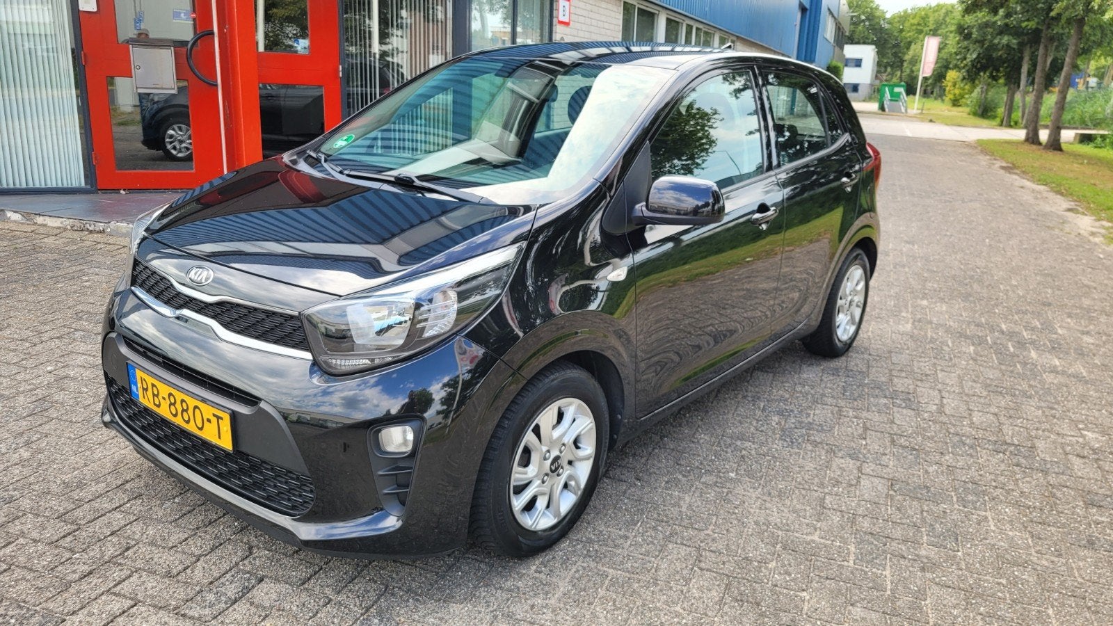 Kia Picanto 1.0 Cvvt navigator 67pk 5p 2017  airco/camera!, Voorwielaandrijving, 4 stoelen, Zwart, Origineel Nederlands