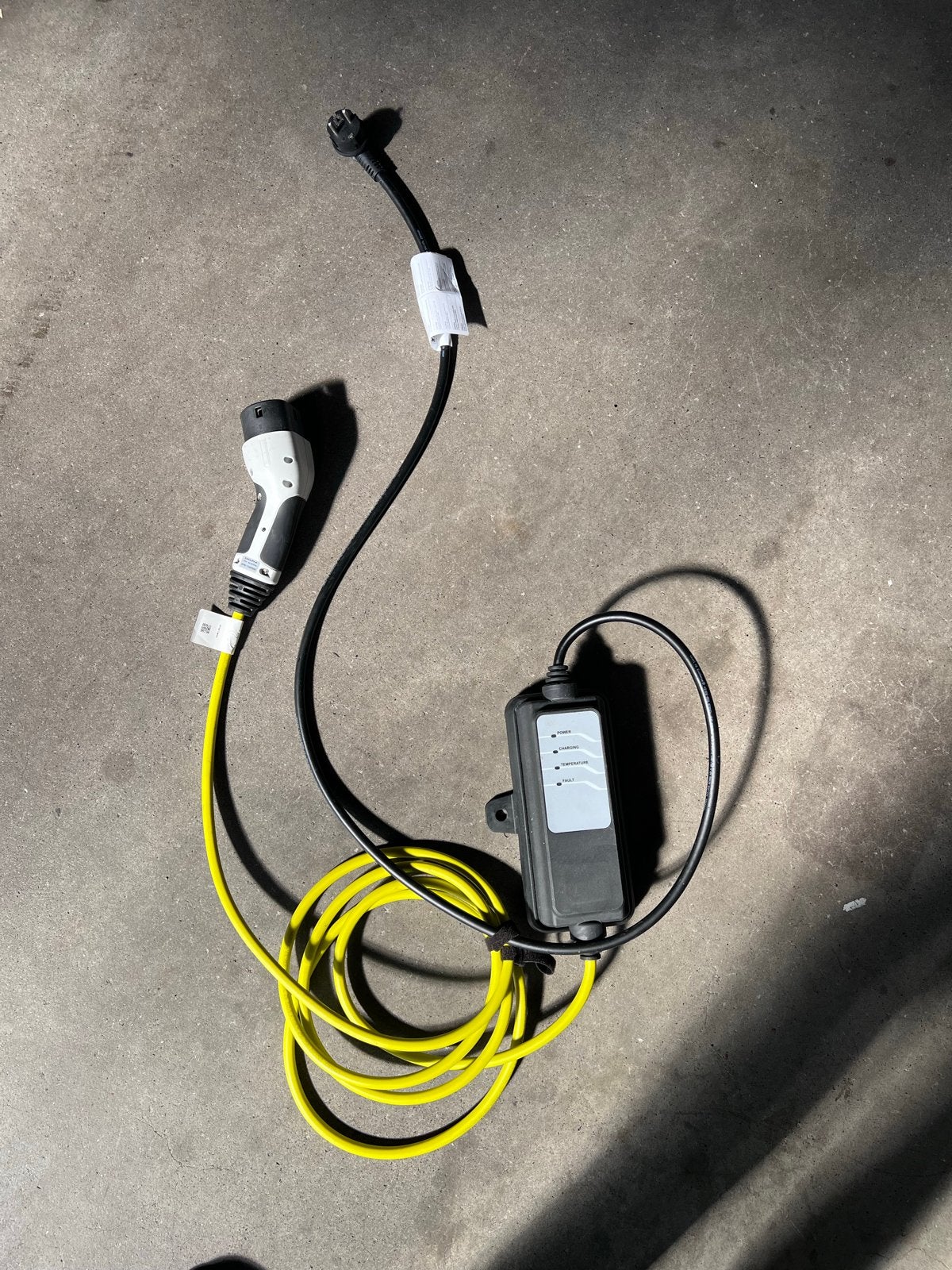 BMW thuislader/ Mode 2 Laadkabel 2.4kW (10A) - Type 2, Auto-onderdelen, Elektronica en Kabels, Ophalen, Gebruikt, Universele onderdelen