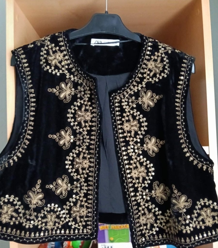 zwarte gilet / fluwelen vest Zara maat L / broderie, Maat 38/40 (M), Ophalen of Verzenden, Zo goed als nieuw, Zara