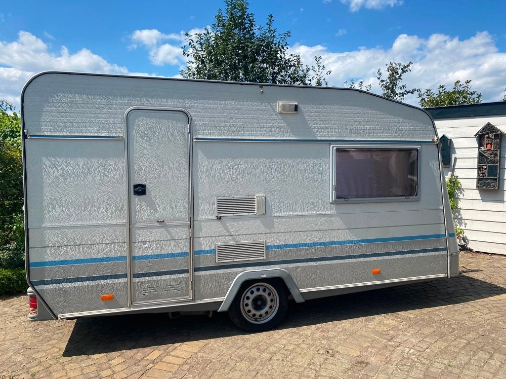 Caravan Knaus Azur, Rondzit, Particulier, 4 tot 5 meter, 500 - 750 kg