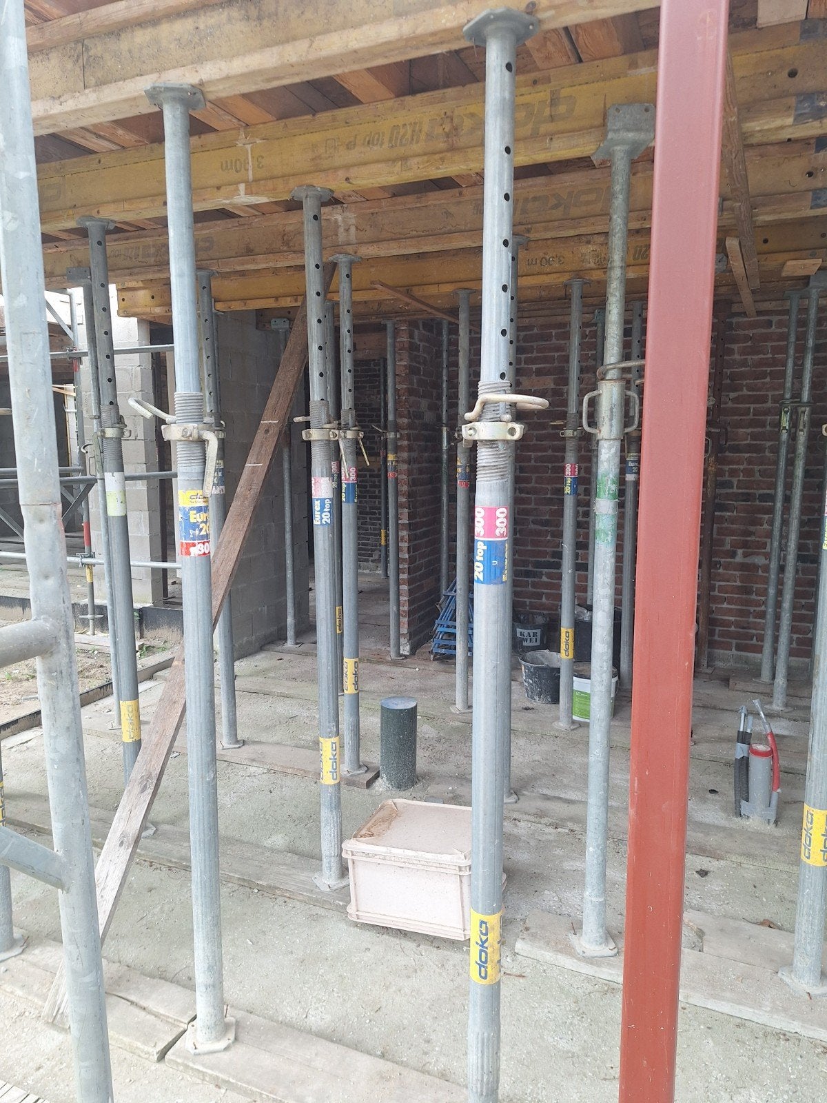Stempels, stutten en onderschaalplaten, Doe-het-zelf en Verbouw, Steigers, Ophalen, Gebruikt, Overige typen, 2 tot 5 meter