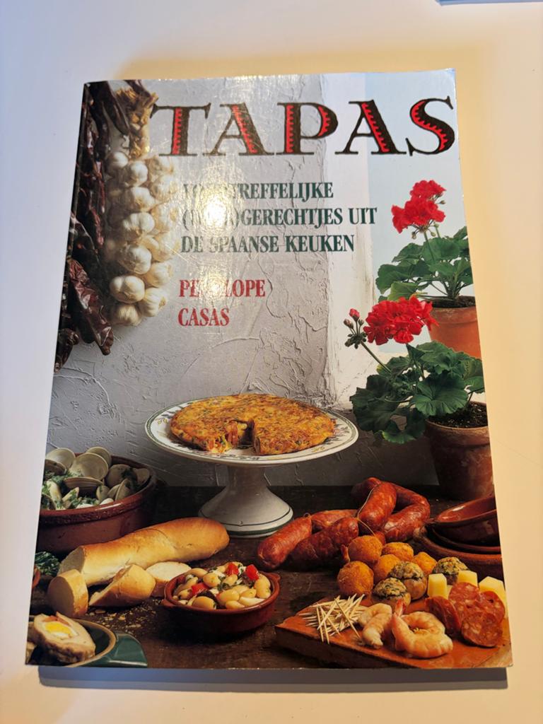 Tapas: Meer dan 200 heerlijke Spaanse recepten, Boeken, Ophalen of Verzenden, Gelezen, Spanje, Voorgerechten en Soepen