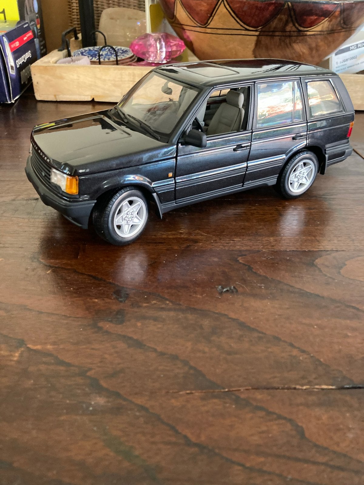 AutoArt Schaalmodel 1:18 Range Rover 4.6 HSE Zwart LHD, Ophalen of Verzenden, Zo goed als nieuw, Auto, Autoart