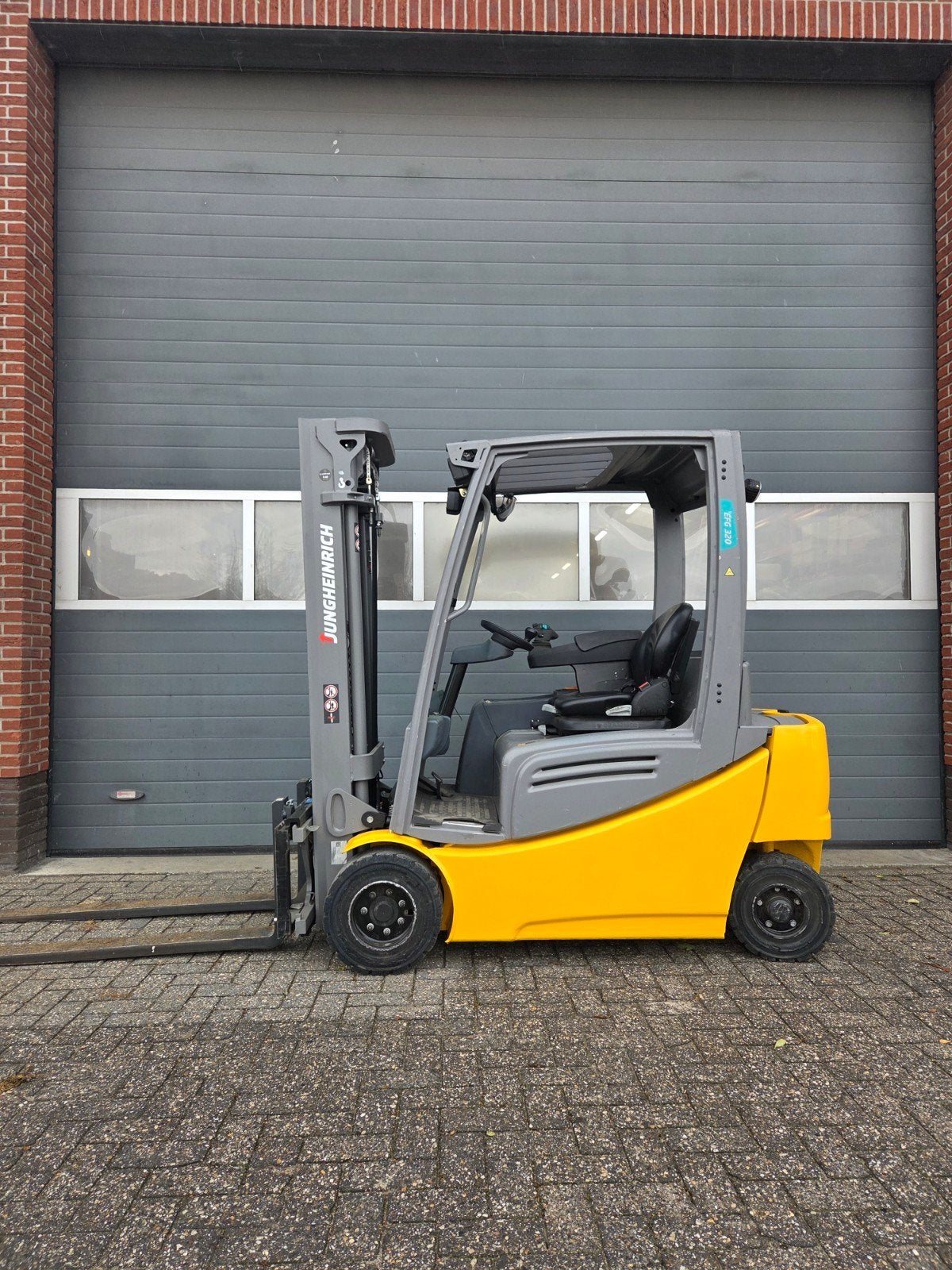 Heftruck Jungheinrich EFG320 Triplex Sideshift 4640 mm 2018, Heftruck, Ophalen of Verzenden, 1000 tot 2000 kg, Junheinrich