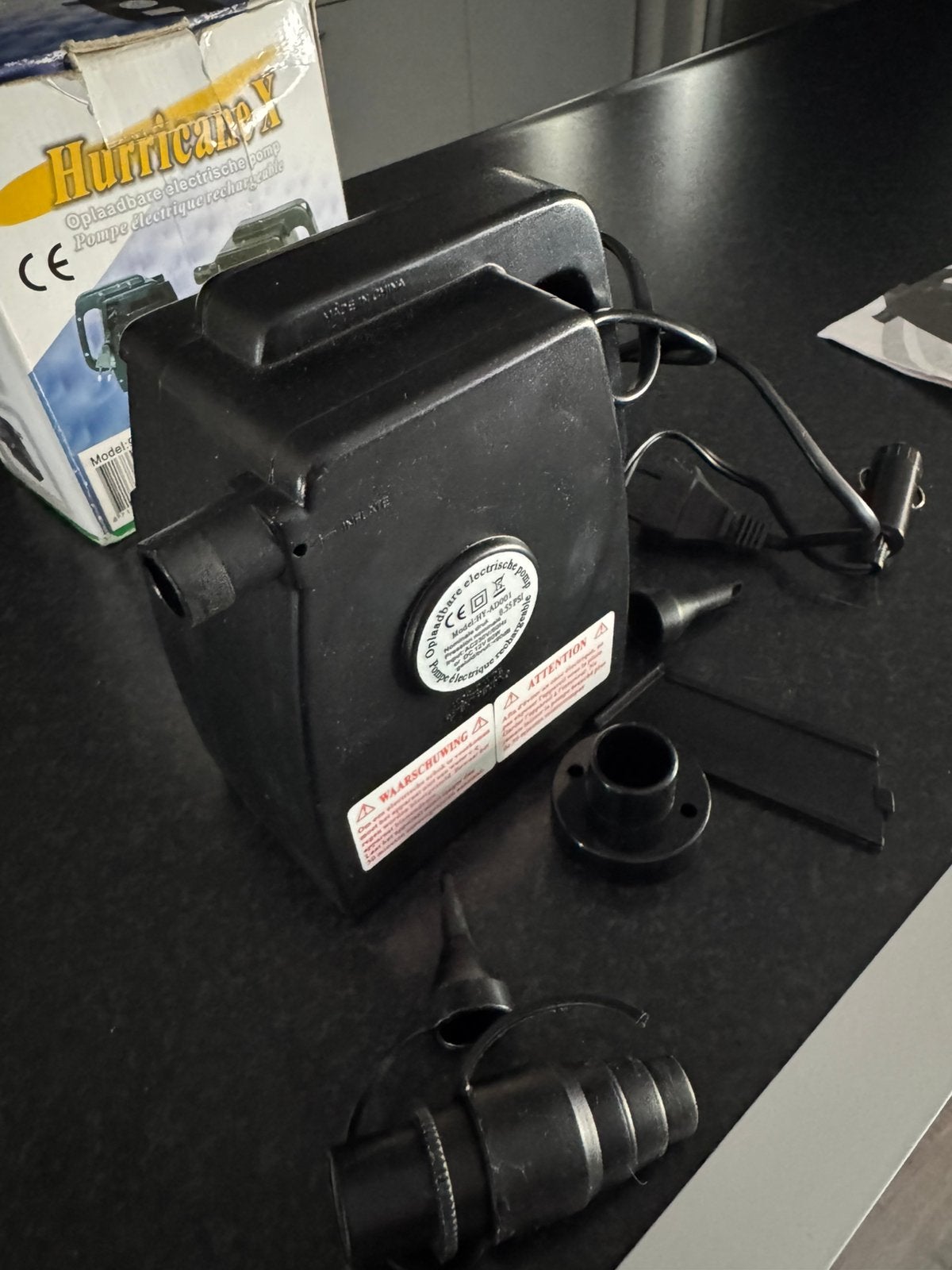 Luchtpomp elektrisch 220V/12V, Ophalen, Gebruikt
