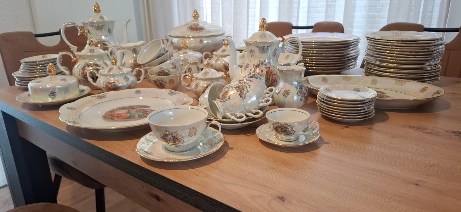 Prachtig Kahla Madonna servies - Compleet en elegant, Antiek en Kunst, Ophalen