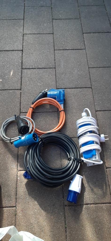 Diverse CEE en stroomkabels voor caravan/camper, Ophalen of Verzenden, Gebruikt