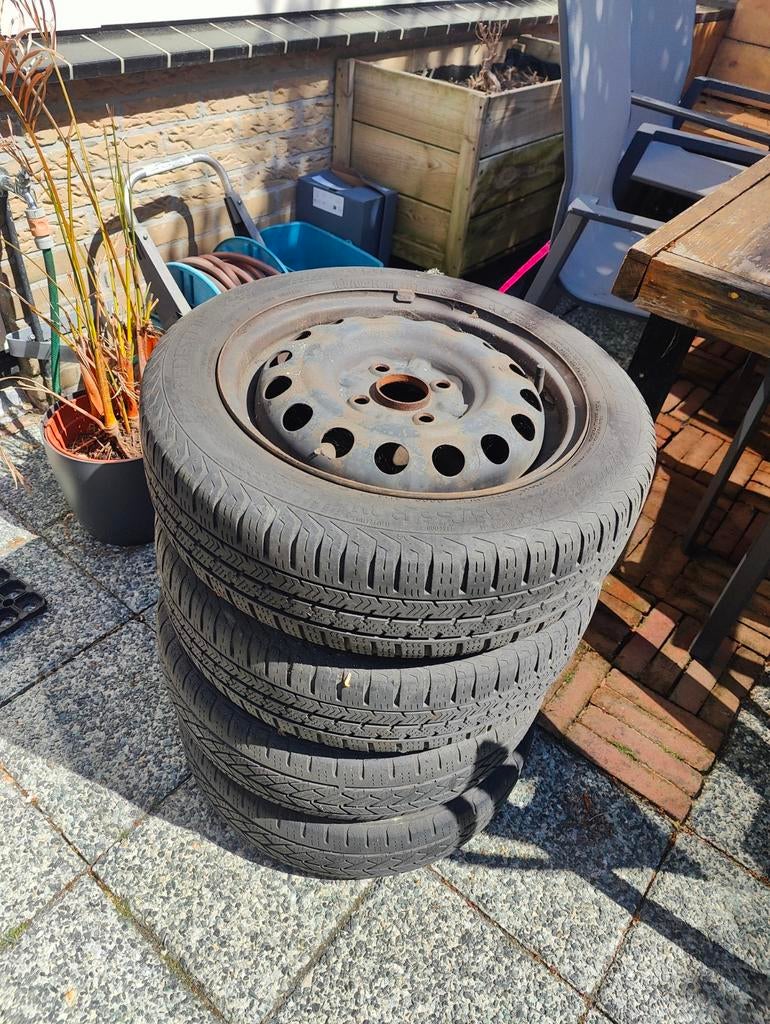 Set van 4 gebruikte banden met velgen tbv Toyota aygo, Ophalen, 14 inch, Gebruikt, 155 mm