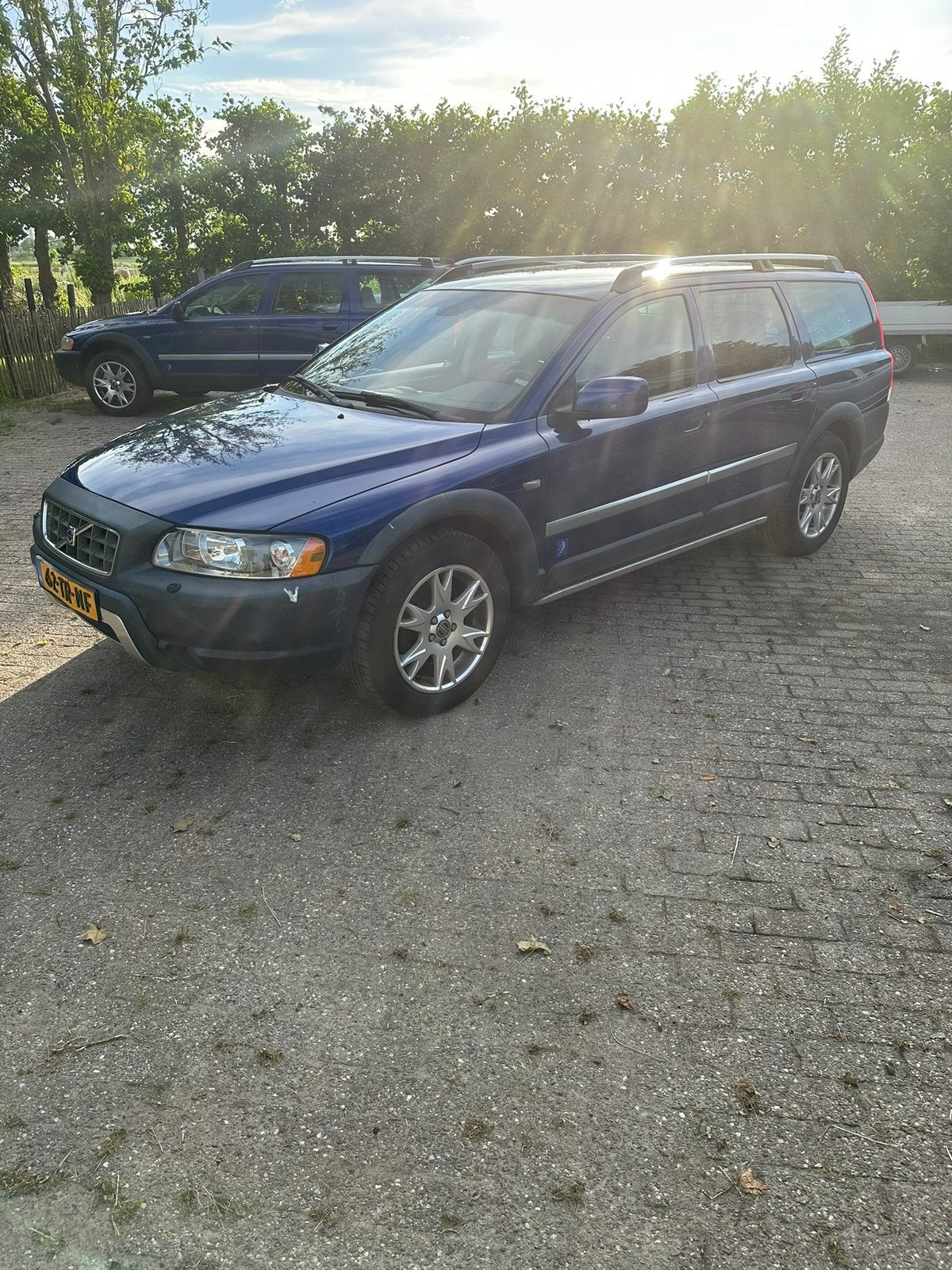 Volvo XC70 2.5 T AWD Geartronic 2007 Blauw, Automaat, 1800 kg, Zwart, Blauw