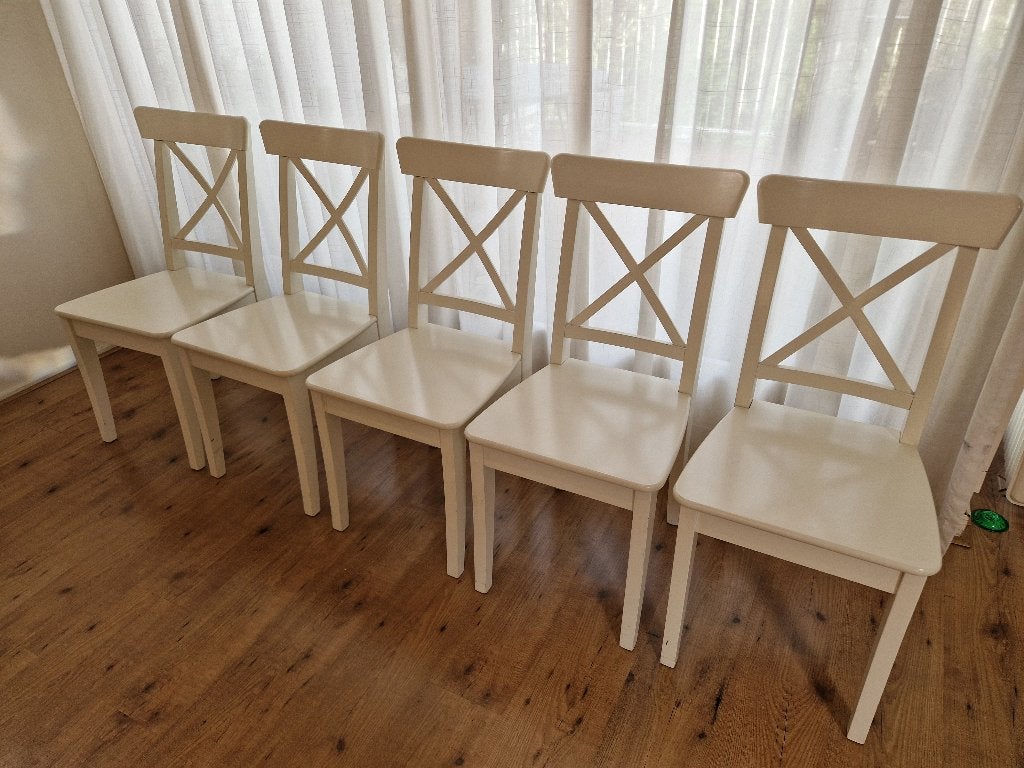 Set van 5 IKEA INGOLF stoelen, Goede staat (ook per stuk), Huis en Inrichting, Ophalen, Wit, Zo goed als nieuw, Vijf, Zes of meer stoelen