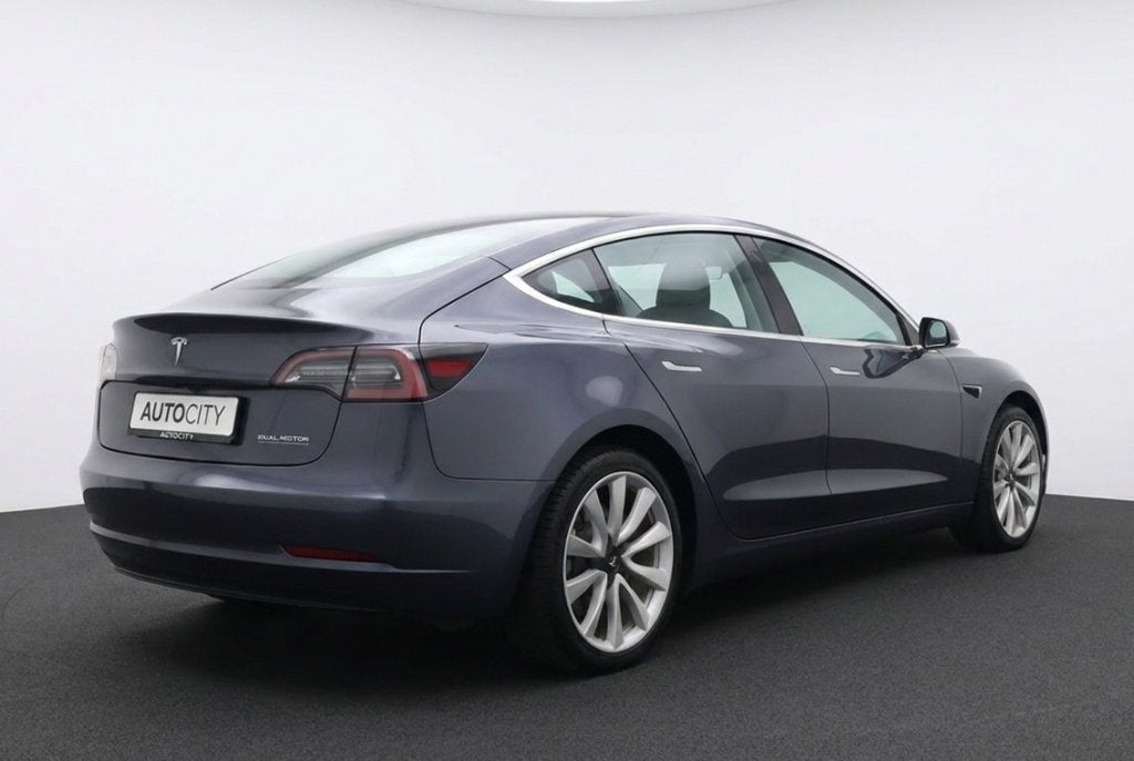 Tesla Model 3 Long Range AWD 75kWh Autopilot l FSD3 l Pano, Auto's, Tesla, Automaat, 0 cilinders, 530 km, Stoelverwarming