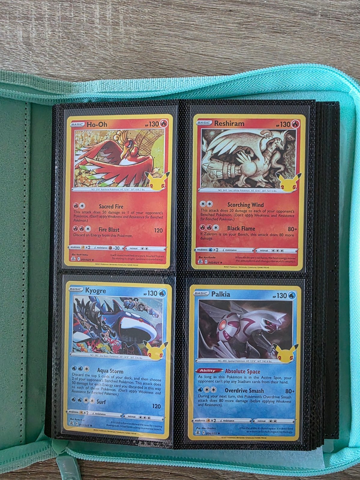 Pokémon Celebrations: Complete & Incomplete Classic set, Hobby en Vrije tijd, Verzamelkaartspellen | Pokémon, Ophalen, Zo goed als nieuw