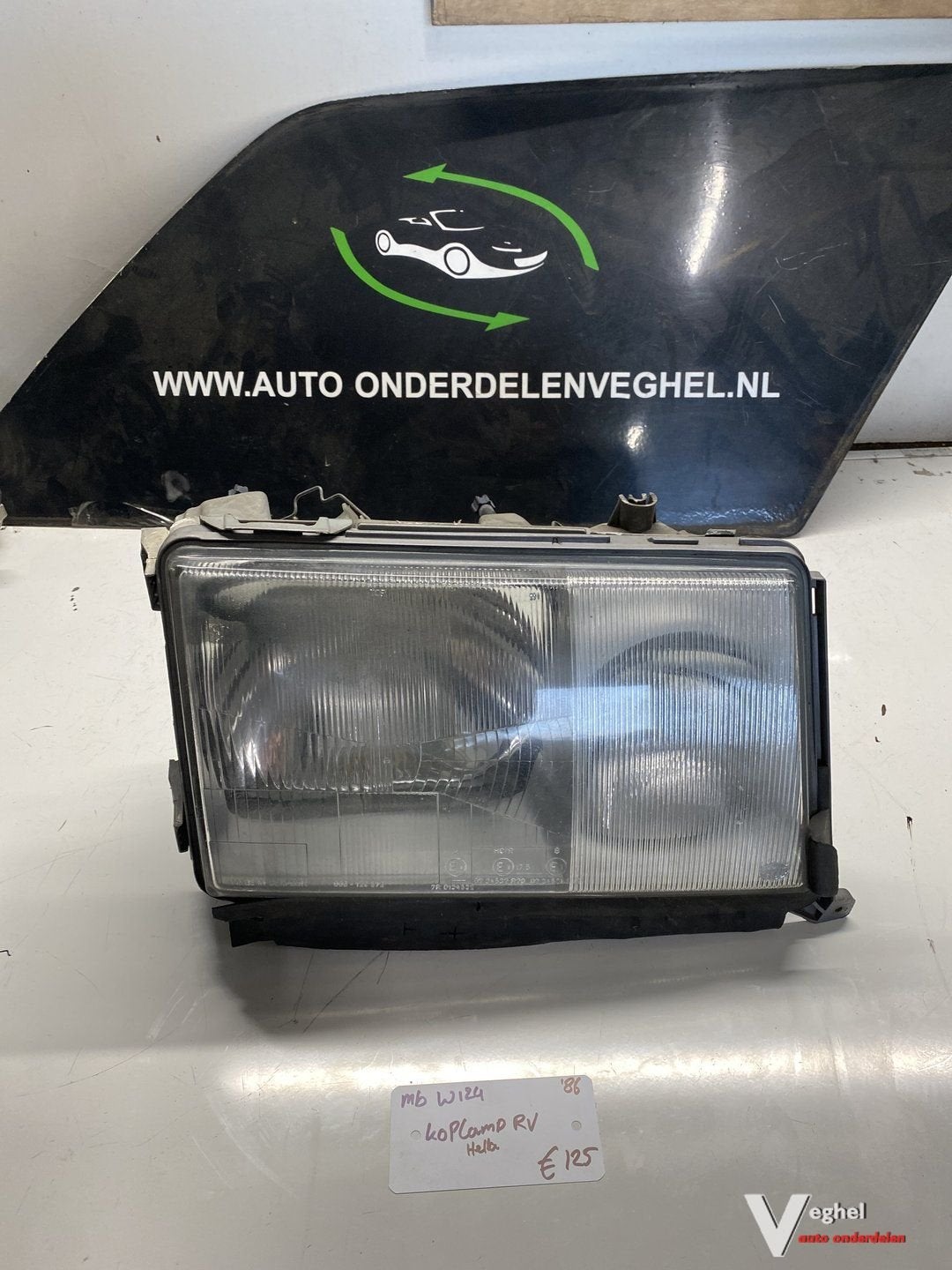 Mercedes W124 1986   Koplamp rechts Hella, Gebruikt, -, -, Ophalen of Verzenden