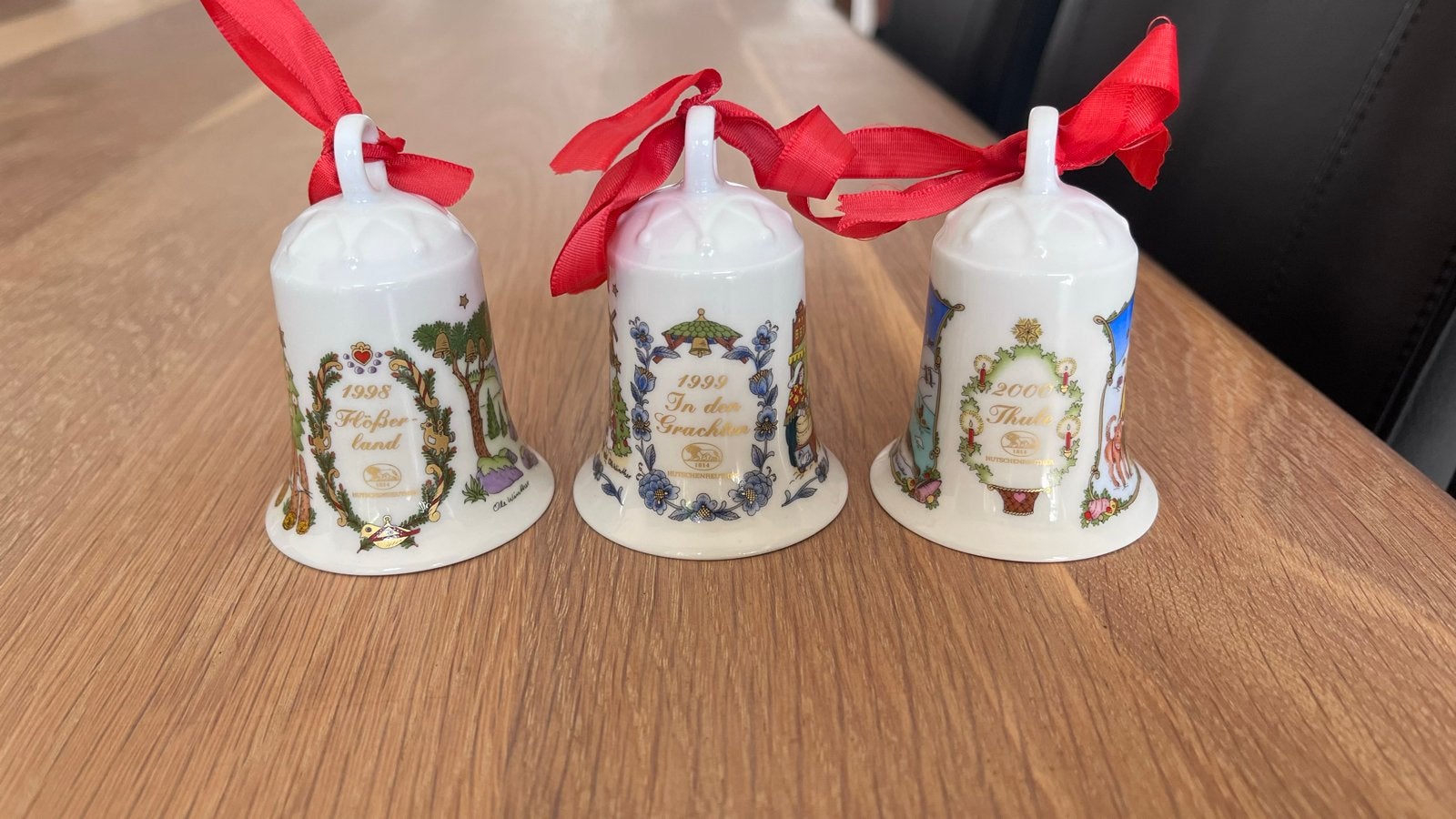 Hutschenreuther Porseleinen kerstklokjes diverse jaartallen, Ophalen, Overige typen, Zo goed als nieuw, Klassiek