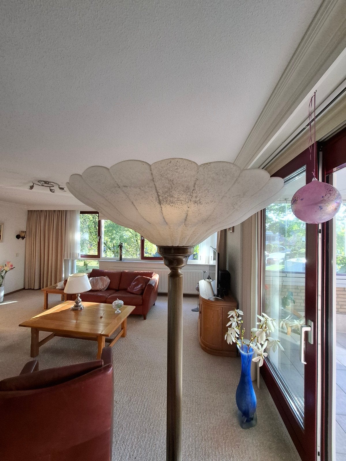 Elegante staande lamp met glazen kap, Ophalen