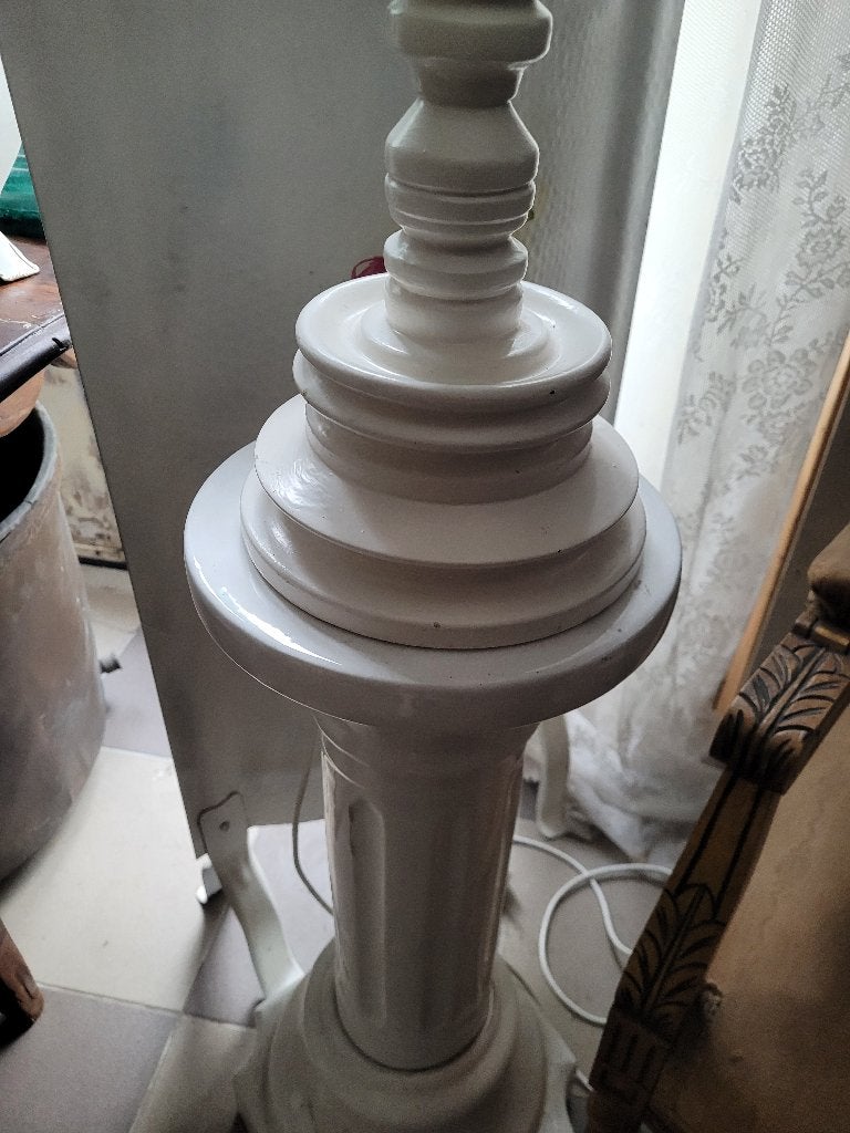 Oudere wit stenen pilaar planten standaard, Ophalen, Heikant 21 Kaatsheuvel, Belle Vieille Brocante, Zo goed als nieuw