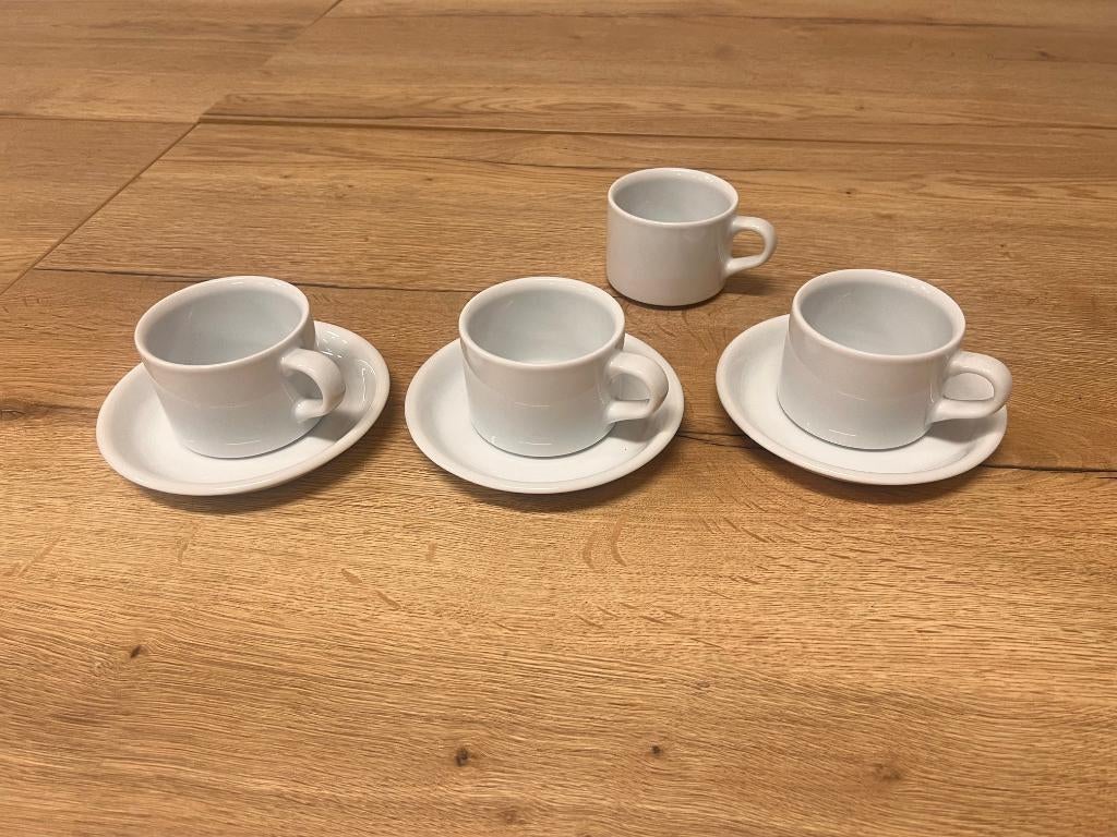 4 Koppen en 3 Schotels (Intermezzo), Ophalen, Porselein, Overige stijlen, Kop(pen) en/of Schotel(s)
