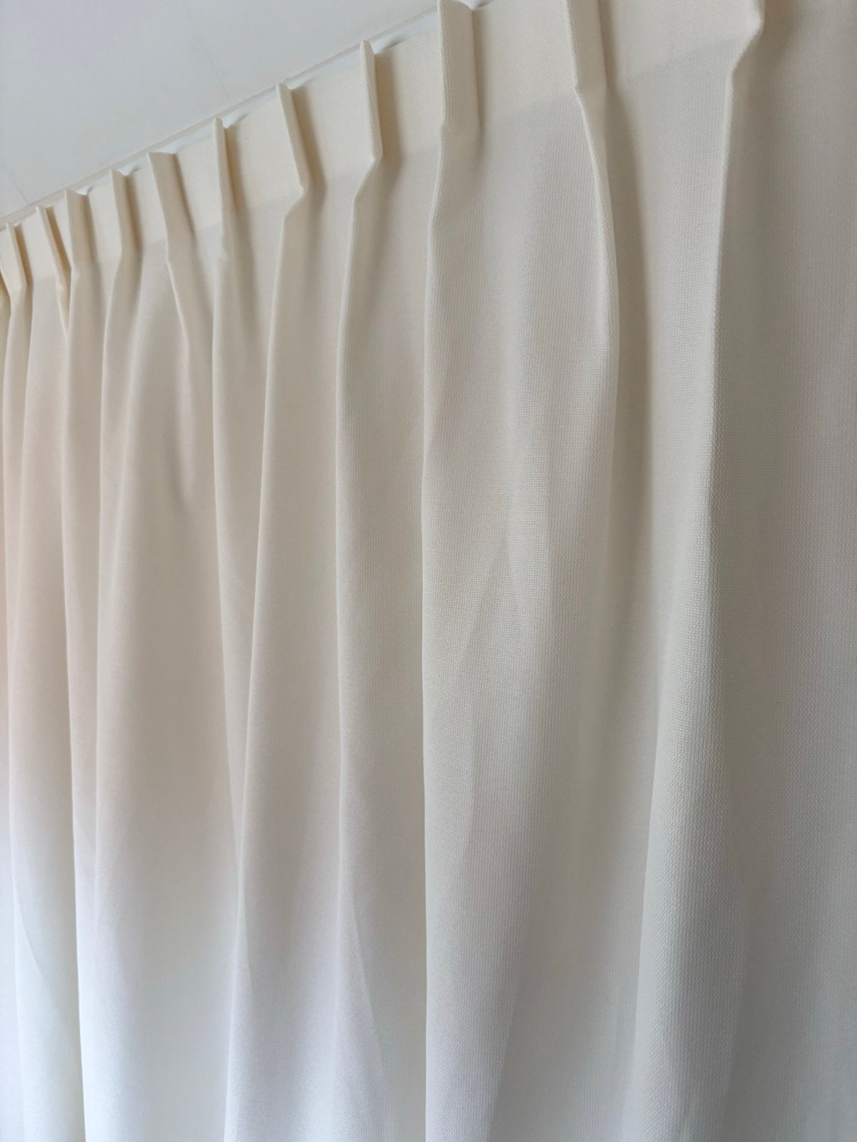 Nieuw stel vitrage inbetween gebroken wit 300x195 cm, Ophalen of Verzenden, Nieuw, Crème