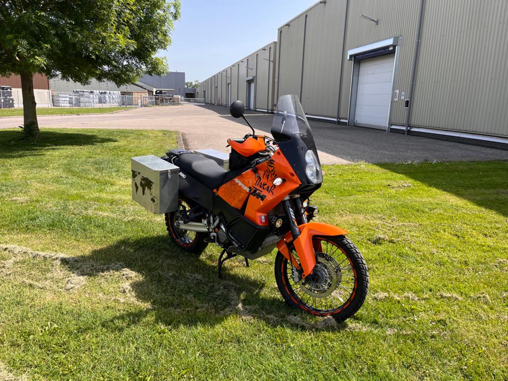 KTM 990 Adventure ABS van 2009 Dakar Edition met zijkoffers, 2 cilinders, Particulier, Meer dan 35 kW, Handgeschakeld