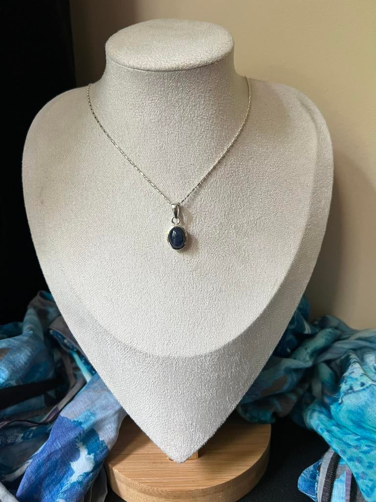 Saffier hanger geluk beschermt inzicht wijsheid magie uniek, Blauw, Nieuw, Ophalen of Verzenden, Verstelbaar