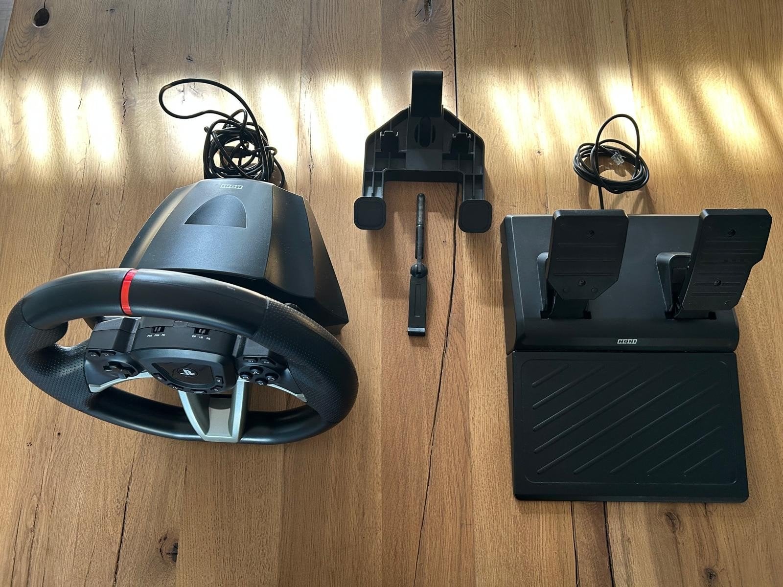 Racestuur en Pedalen voor PlayStation, Racestuur, Zo goed als nieuw, Hori, PlayStation