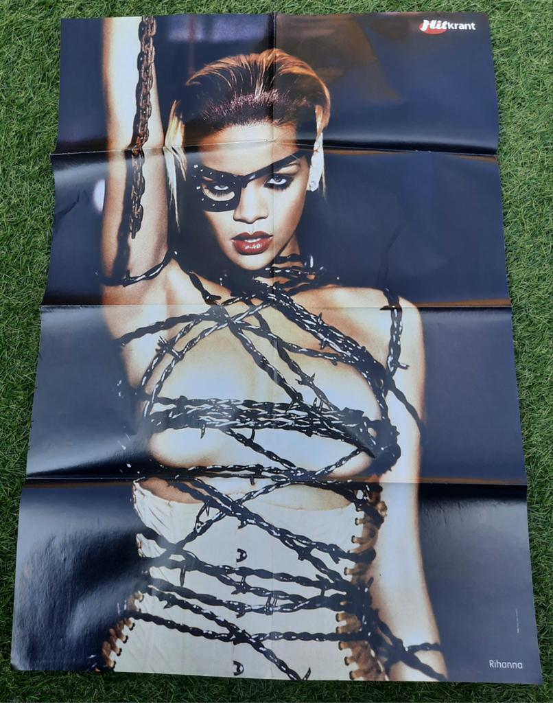 Grote Poster Hitkrant 2009 Rihanna / Twilight New Moon, Ophalen of Verzenden, Gebruikt, A1 t/m A3, Muziek