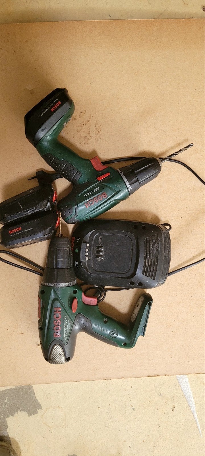 2x Bosch PSR Boormachines met Accu's en Lader, Ophalen of Verzenden, Gebruikt, Boor- en Schroefmachine