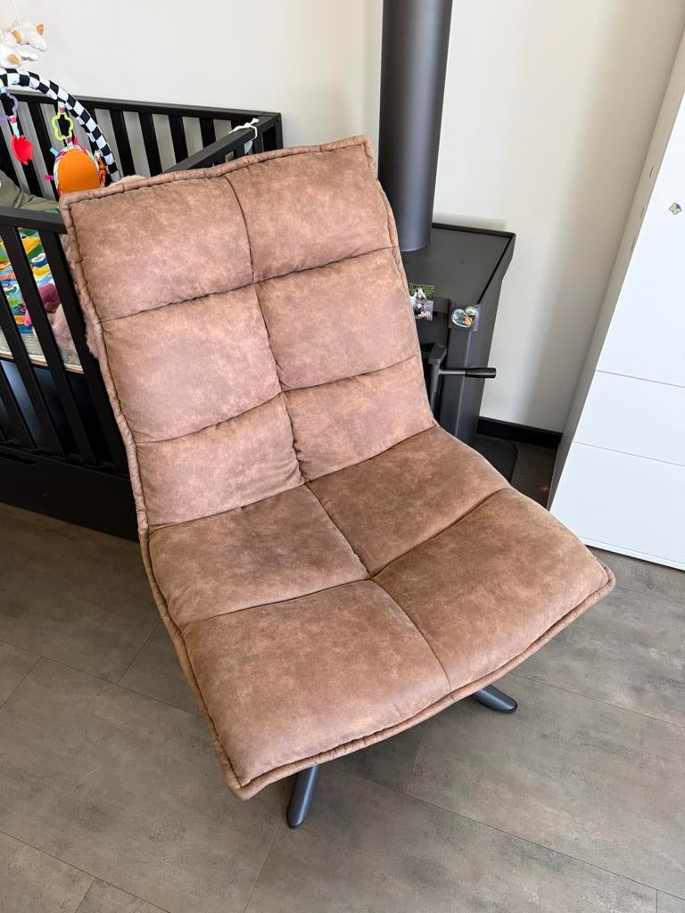 Cognac kleurige draaiende fauteuil, Ophalen, Zo goed als nieuw, 75 tot 100 cm, 50 tot 75 cm