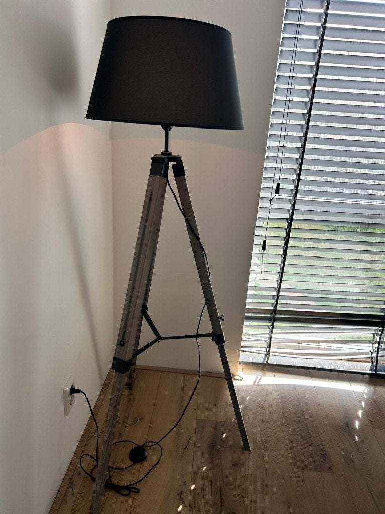 Staande lamp hout - stoffen kap Grijs, Ophalen, Overige fittingen, Zo goed als nieuw, 150 tot 200 cm