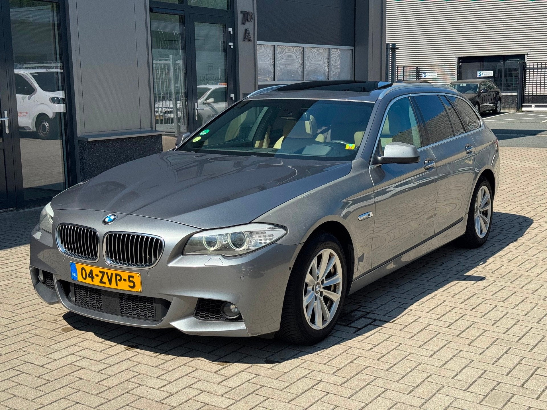 BMW 5-serie Touring 525d Upgrade Edition, Auto's, Automaat, Euro 5, Achterwielaandrijving, 2000 kg