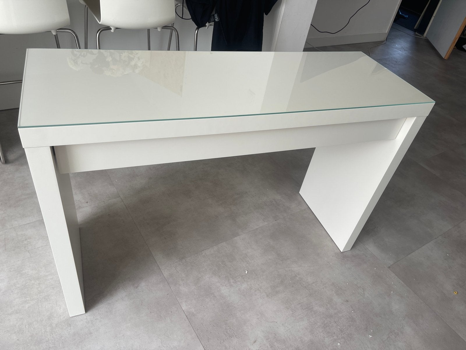 Malm toilettafel ikea bureau make up, Huis en Inrichting, Ophalen, Zo goed als nieuw, Overige merken, Computerbureau