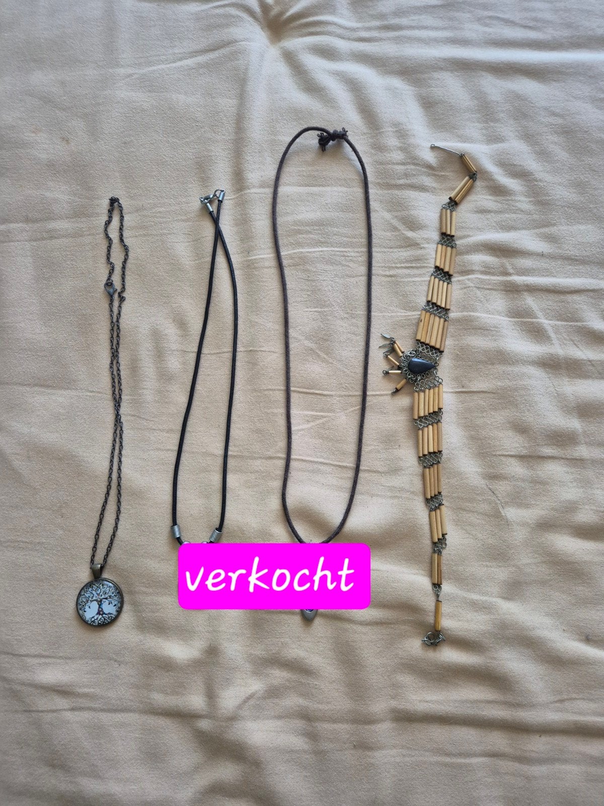 Sieraden, Ophalen of Verzenden, Gebruikt, Overige kleuren, Overige materialen