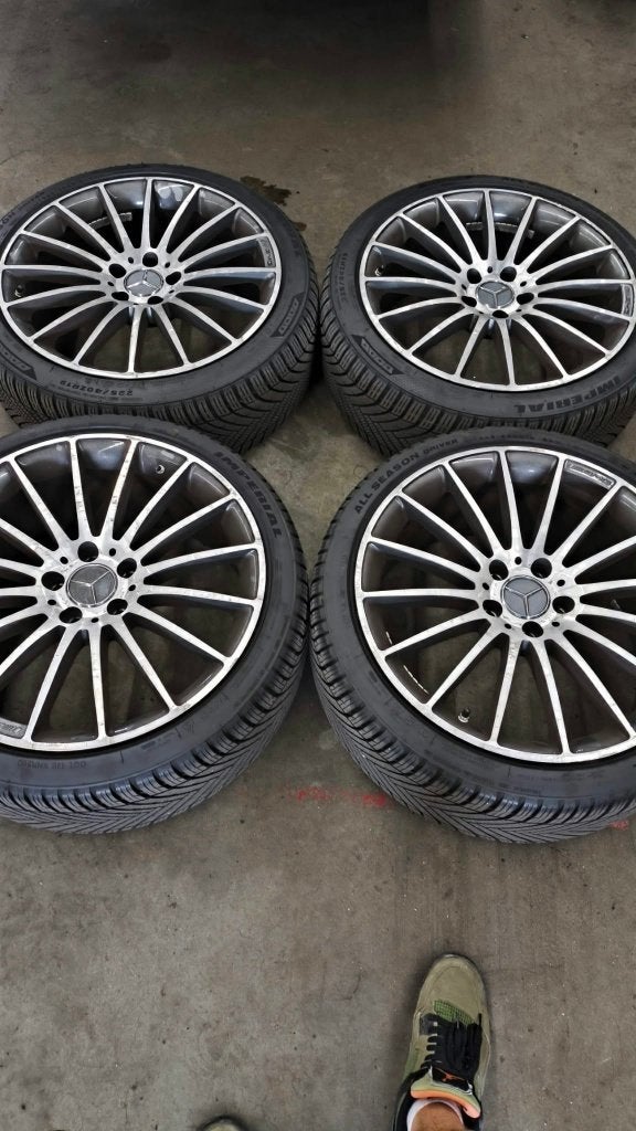 Mercedes C-Klasse AMG wielenset 19inch +2sets banden, Gebruikt, Banden en Velgen, 235 mm, Personenwagen