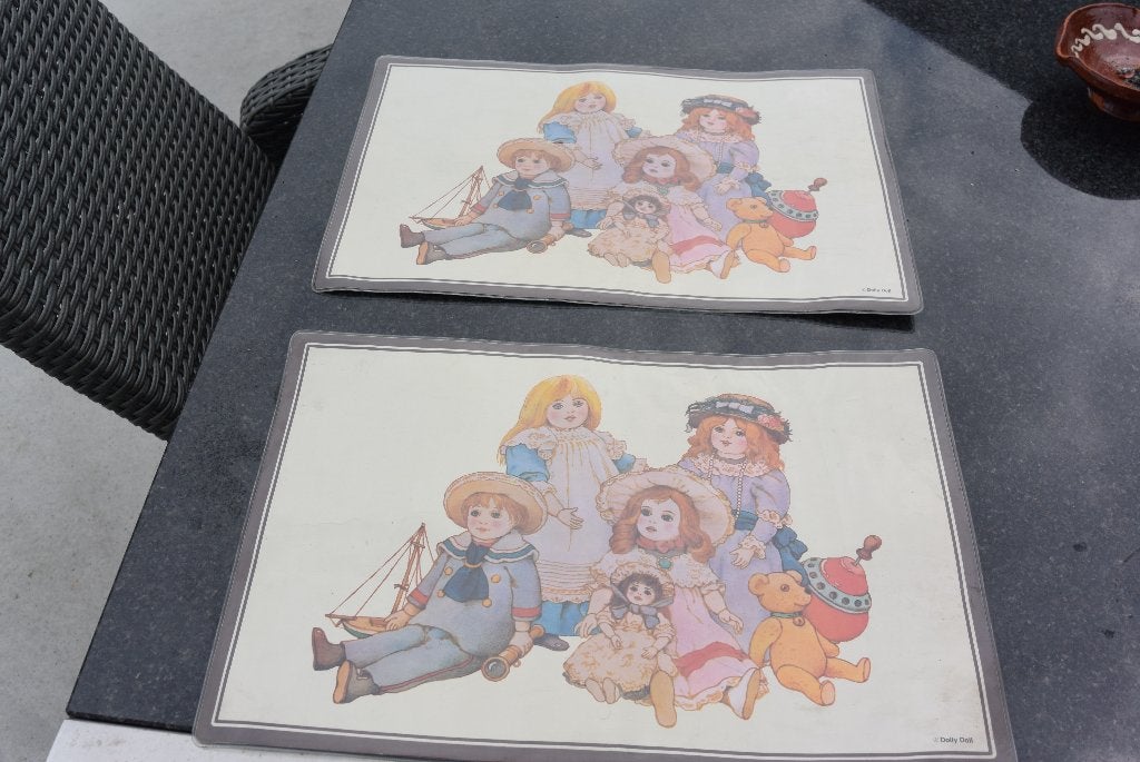 2 Playmats met poppenverzameling "Lekker Ite", Ophalen of Verzenden, Zo goed als nieuw, Accessoires