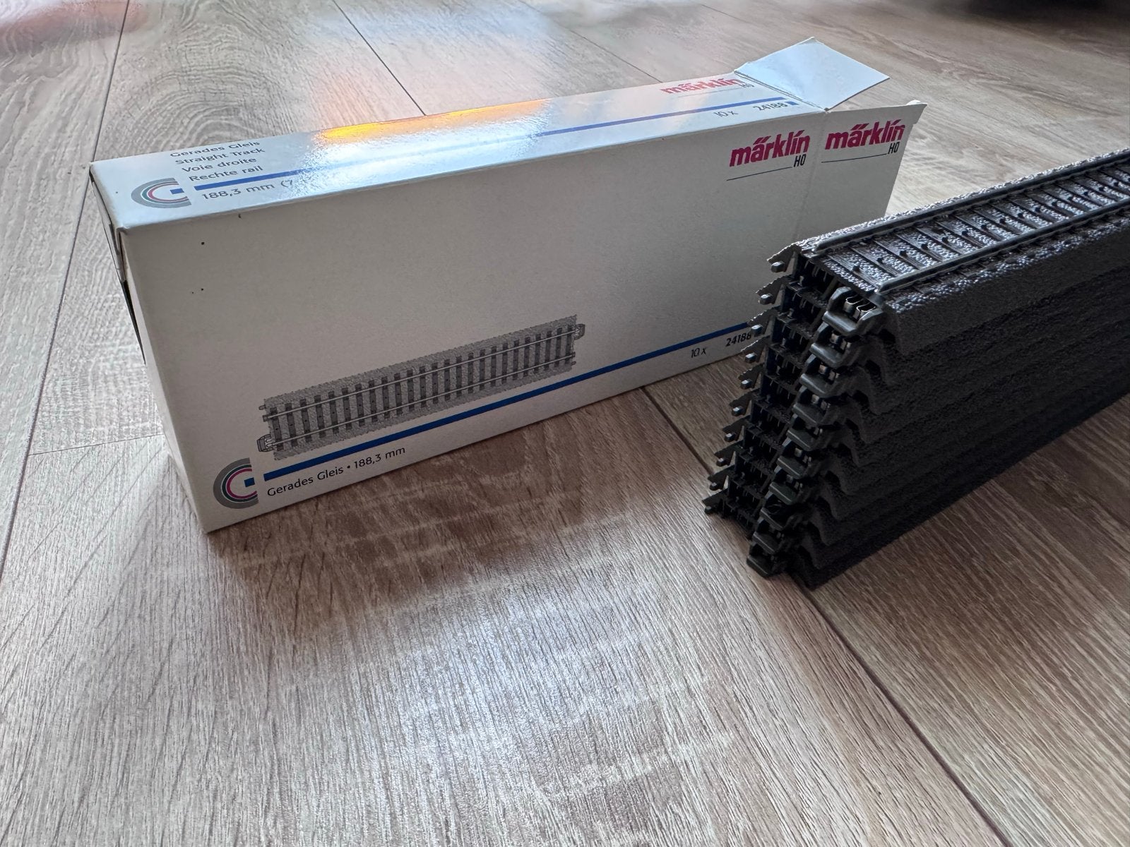 Märklin H0 C-rail Rechte Rails 24188 (10 stuks), Hobby en Vrije tijd, Wisselstroom, Rails, Ophalen of Verzenden, Zo goed als nieuw