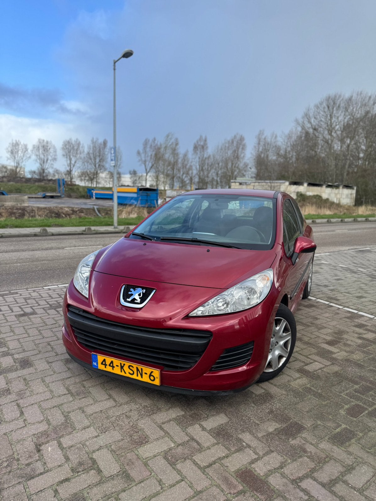 Peugeot 207 uit 2010 Rood, Auto's, 4 cilinders, 1110 kg, Origineel Nederlands, Handgeschakeld