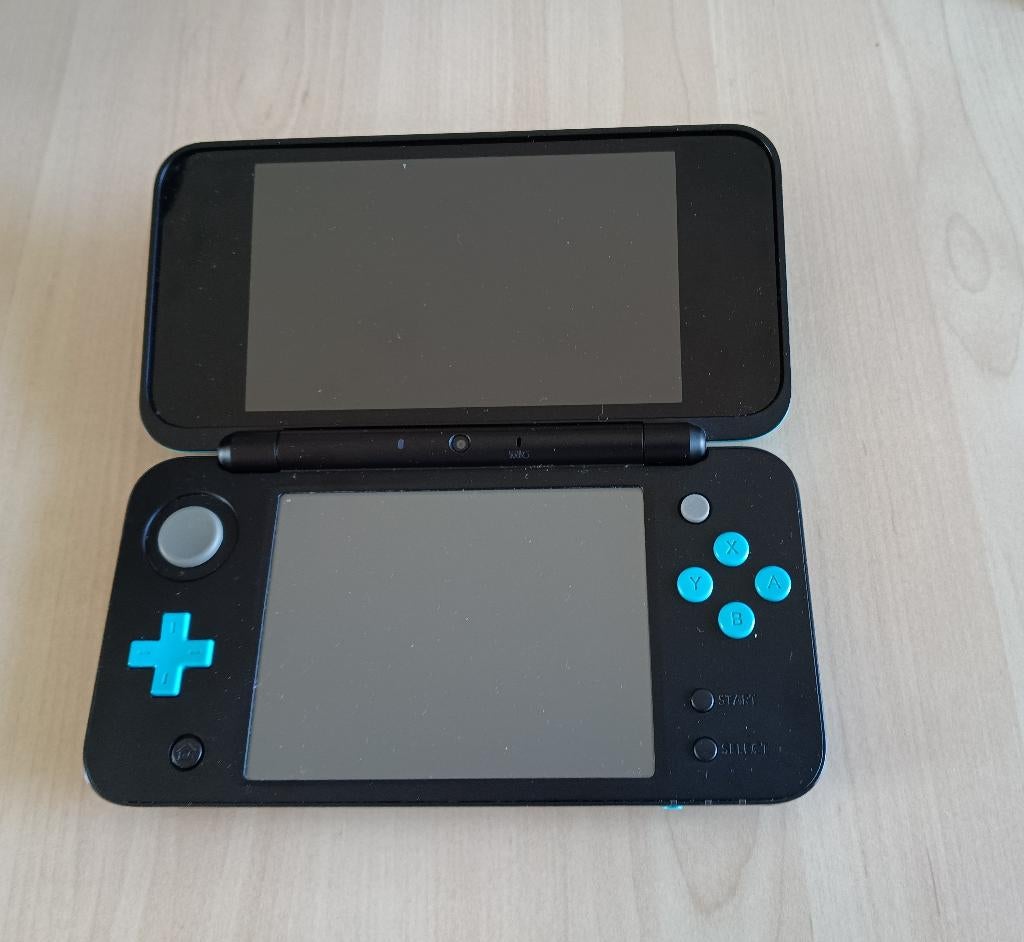 new nintendo 2ds xl met super mario maker, Ophalen, Zo goed als nieuw, 2DS XL, Met beschermhoes of tas