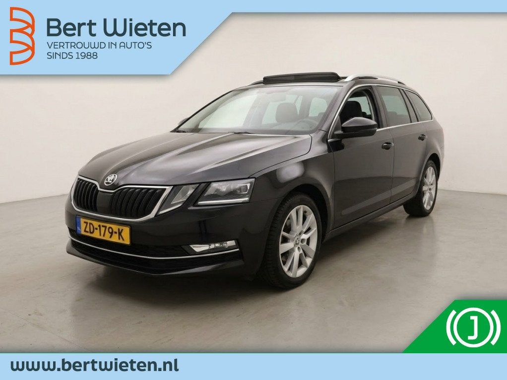 Skoda Octavia Combi 1.5 TSI | Geen import | Panoramadak | LE, Auto's, Skoda, 4 cilinders, 150 pk, Leder en Stof, Zwart