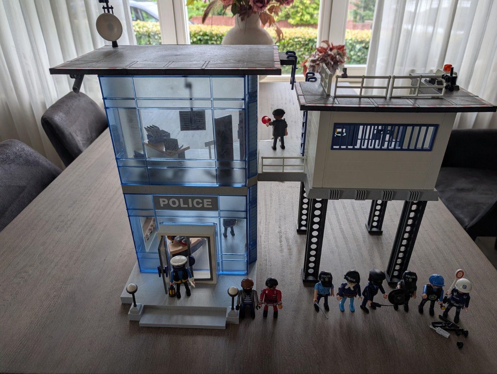 Groot Playmobil Politiebureau met 12 poppetjes, Ophalen, Gebruikt, Gebouw, Complete set