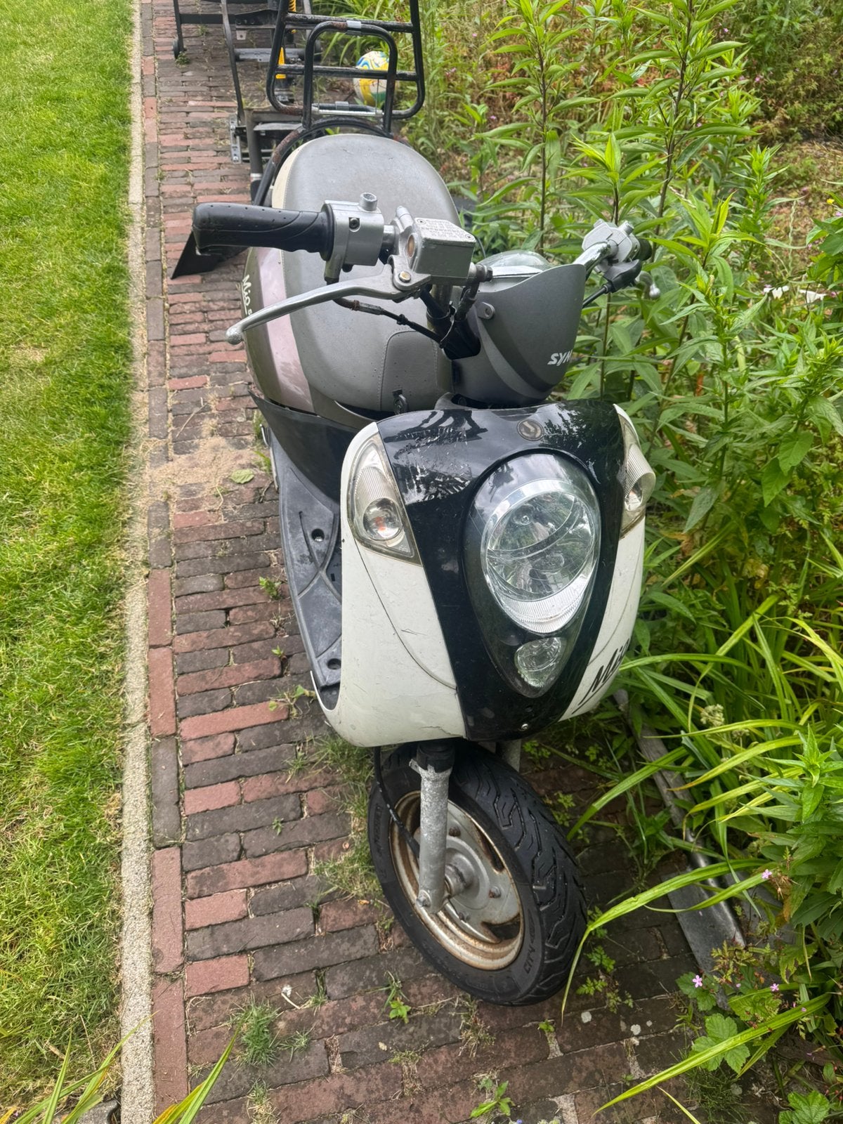 Sym mio opknapper brom/onderdelen, Ophalen, Zo goed als nieuw, Uitlaat