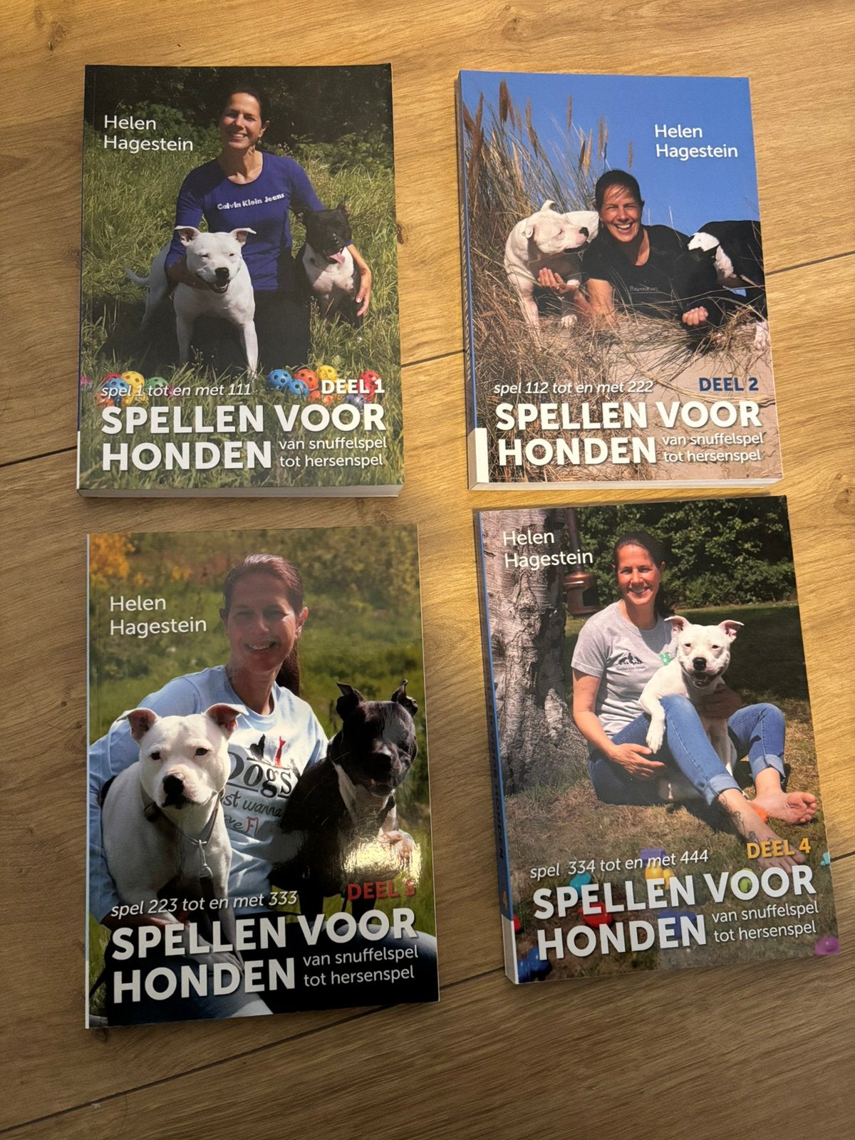 Spellen voor honden deel 1 tm 4 - Helen Hagestein, Ophalen of Verzenden, Zo goed als nieuw, Honden