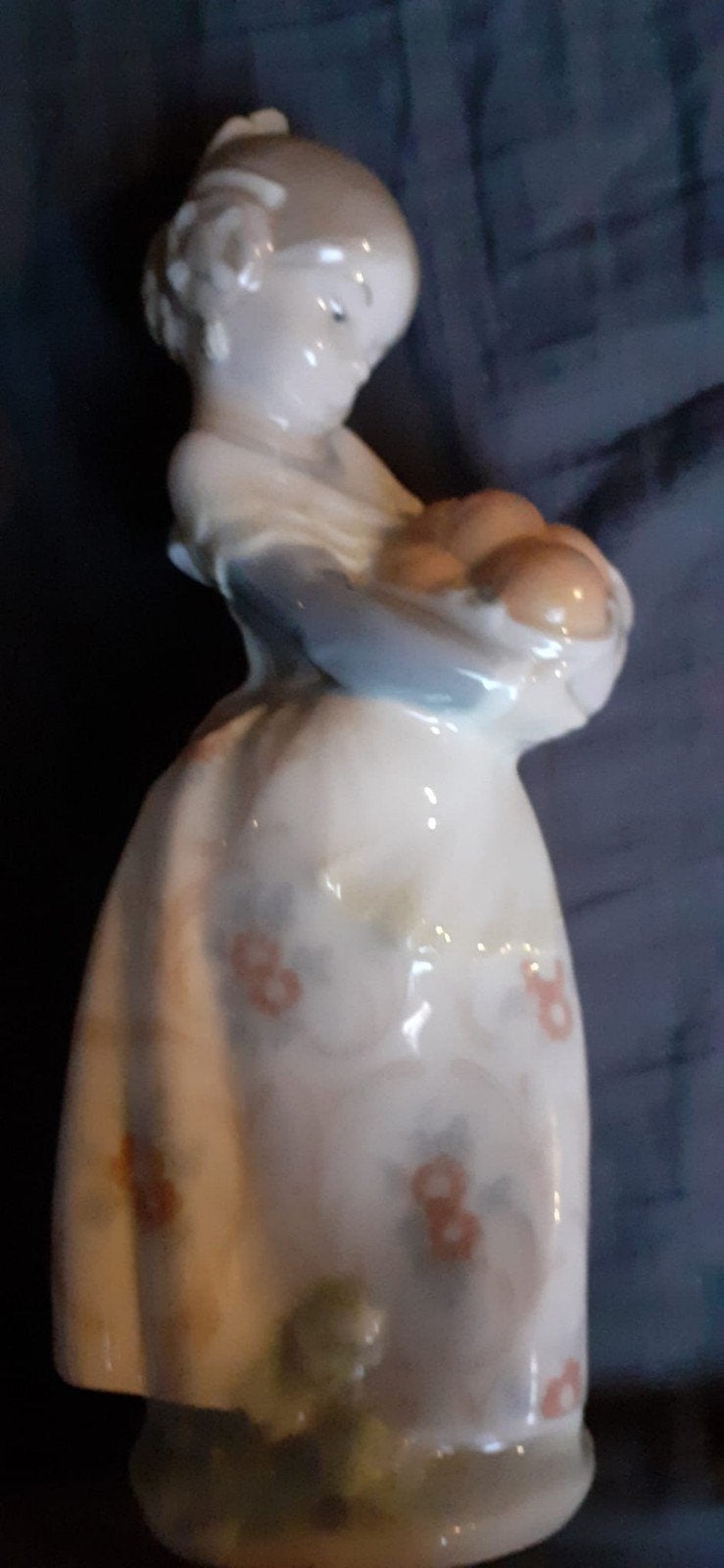 Vintage Lladró Beeldje – Valenciaans Meisje met Sinaasappels, Ophalen of Verzenden